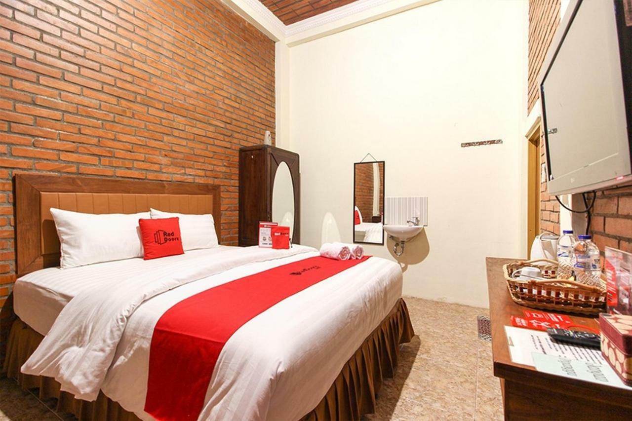 Reddoorz Near Amikom Yogyakarta 2 Maguwo Ngoại thất bức ảnh