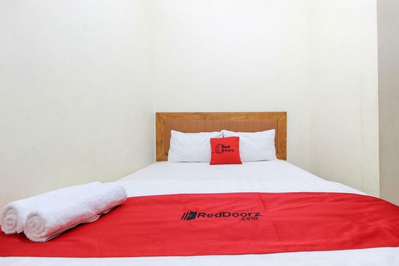 Reddoorz Near Amikom Yogyakarta 2 Maguwo Ngoại thất bức ảnh