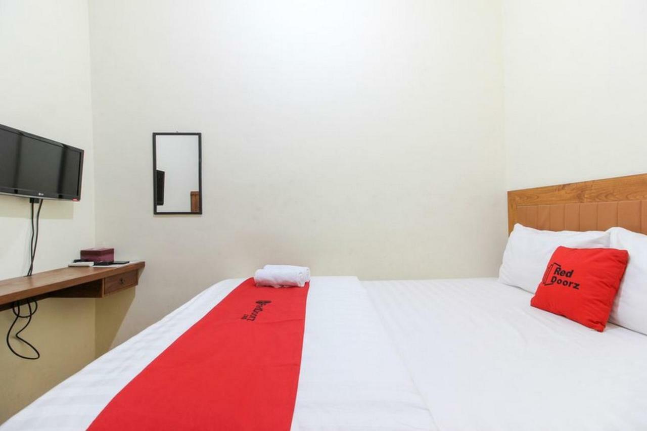 Reddoorz Near Amikom Yogyakarta 2 Maguwo Ngoại thất bức ảnh